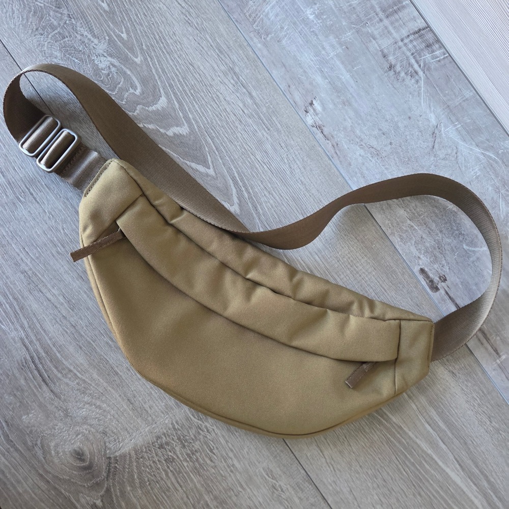 Everlane Fanny Pack ReNew Unisex OS Tan Recycled Polyester Belt Bag Crossbody